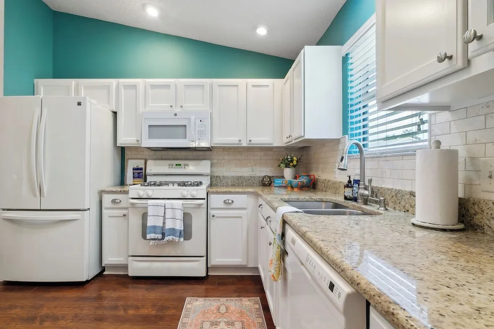 Charming Designer Home Near Lake Sumter
