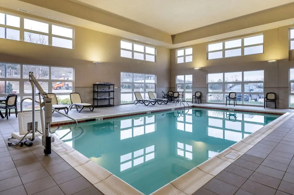 Country Inn & Suites By Carlson,Wilder, KY