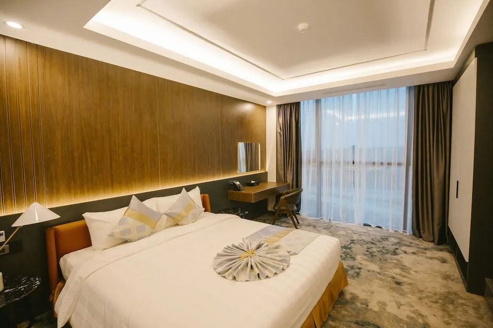 Songlam Waterfront Hotel - 藍江酒店