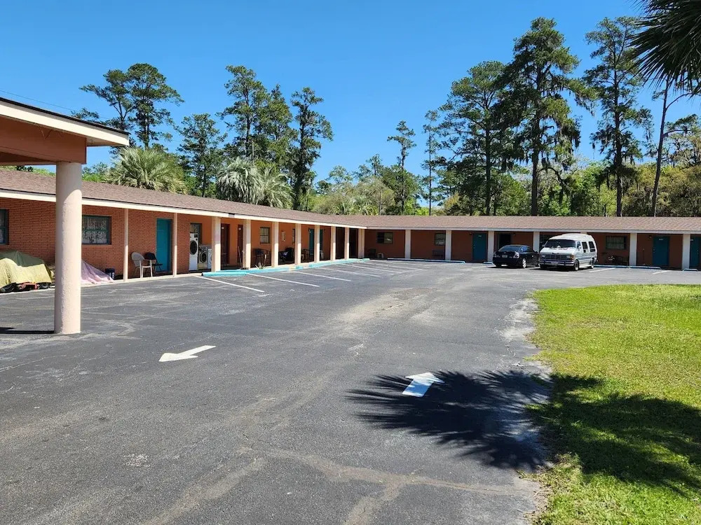 Economy Inn