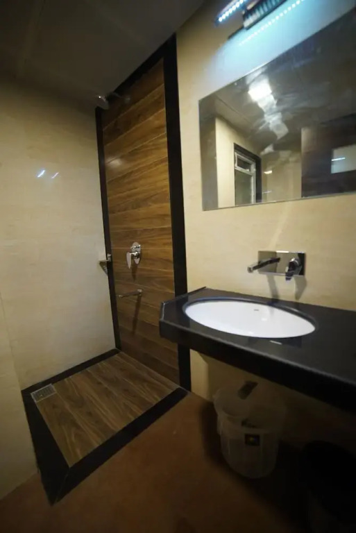 Collection O 41226 Ramji's Residency