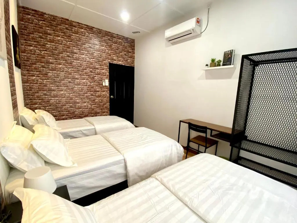 comfy 3-bedrooms with family karaoke Max-10pax