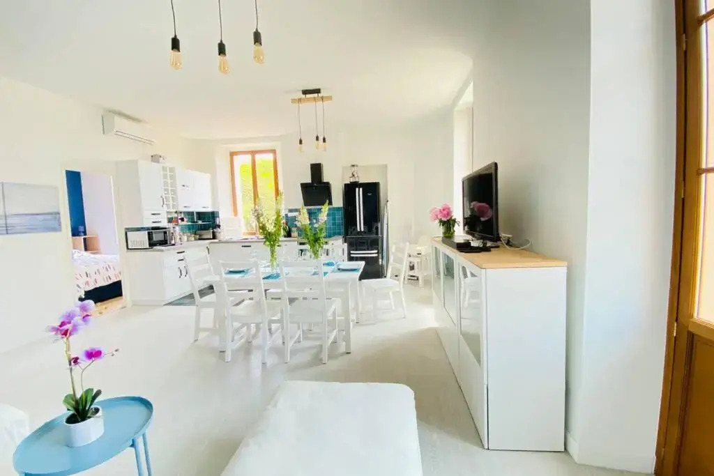 Grand appartement proche plages & centre ville