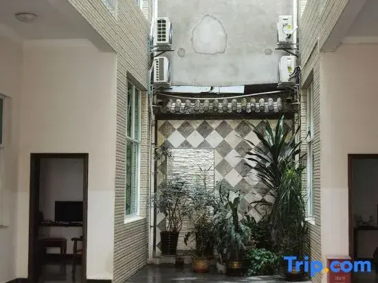 Yunxian South Asia Hotel