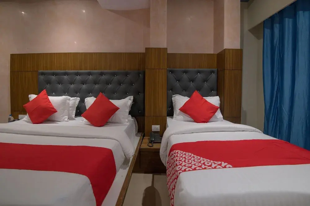 OYO 22070 West Inn Hotel