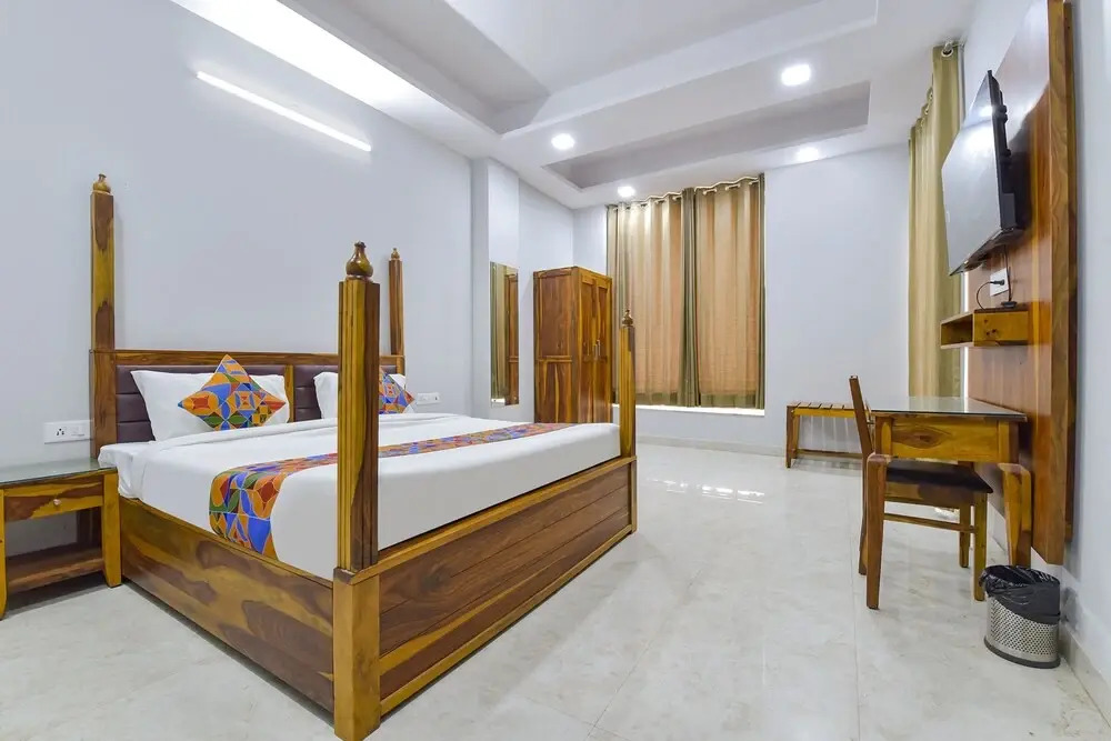 FabHotel My Stay Sirvi Inn