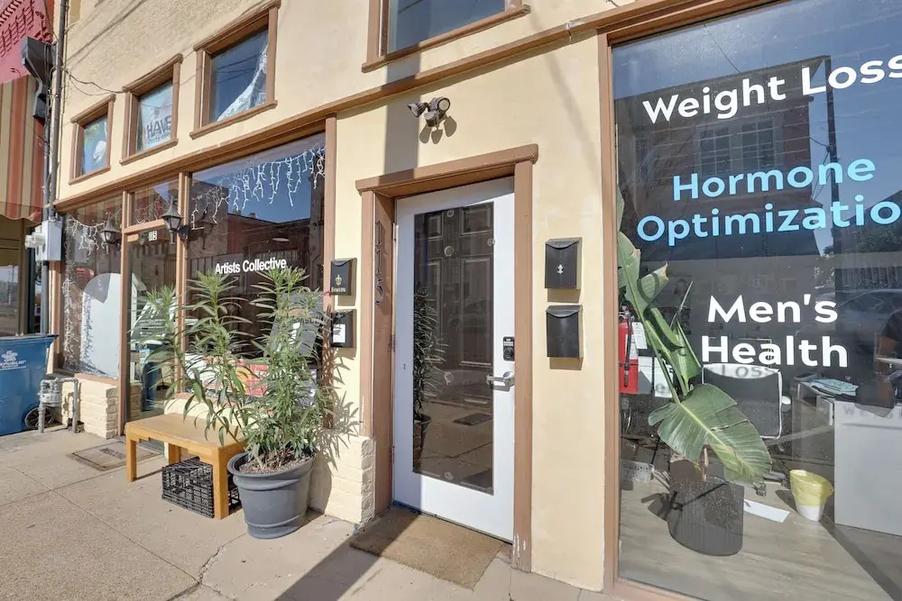 Shop, Dine & Unwind at Historic Dtwn Marshall Apt
