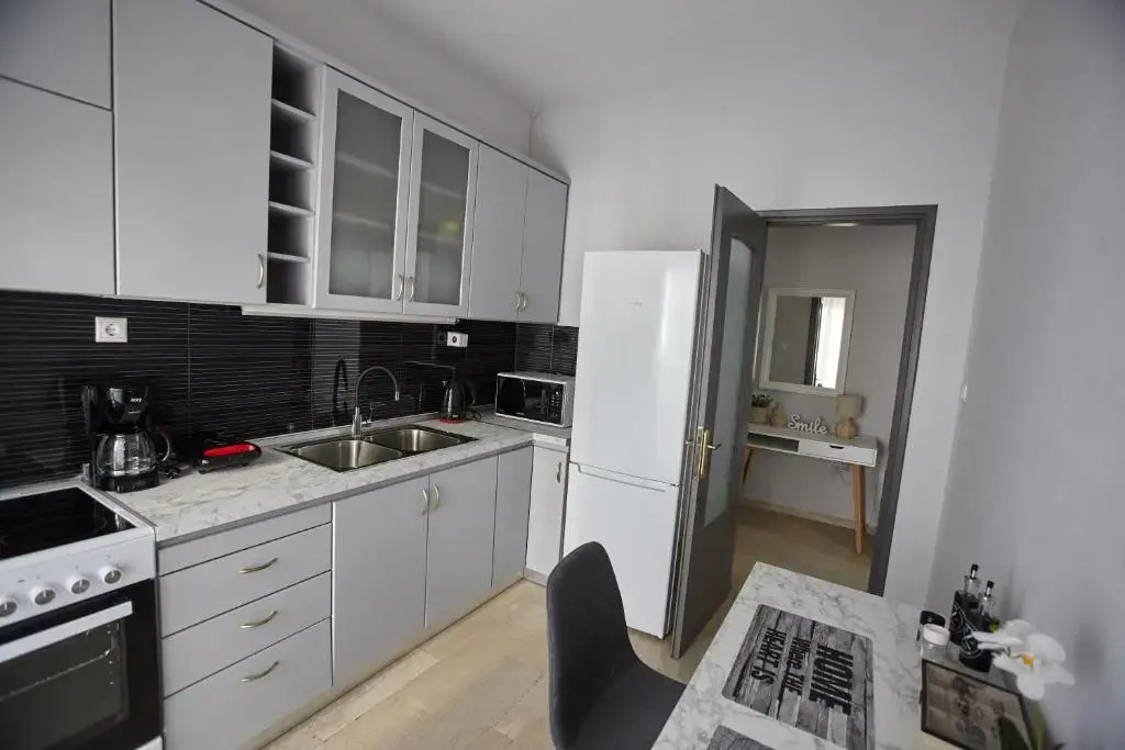 C.L.A. 2 City Lux Apartment Alaxandroupoli