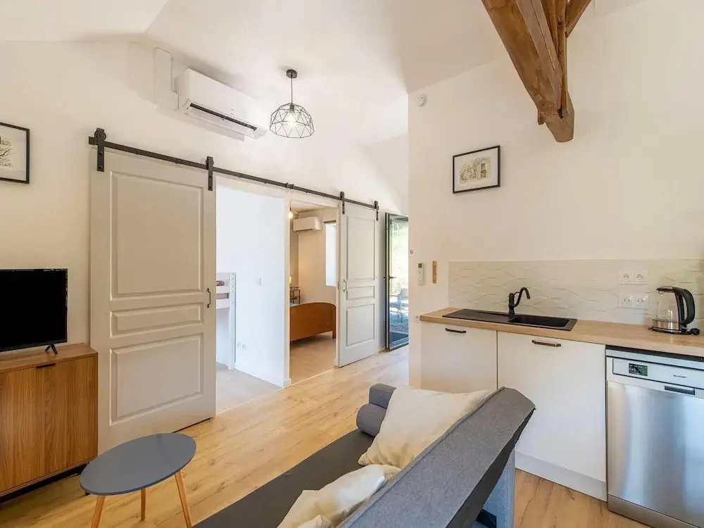 Renovated Farmhouse in Soturac With Pool