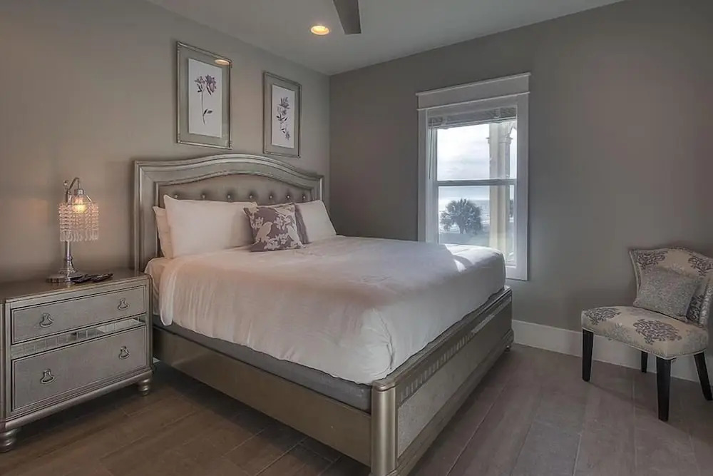 Not the Norm 11 Bedroom Holiday Home by Five Star Properties