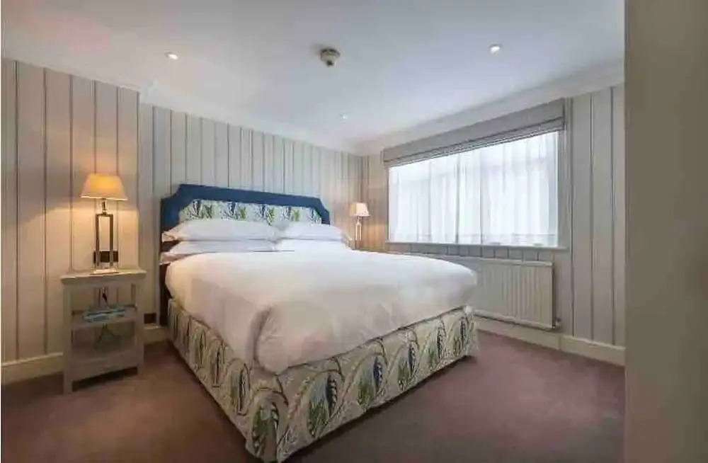 3 Bed Penthouse Apartment Next To Harrods