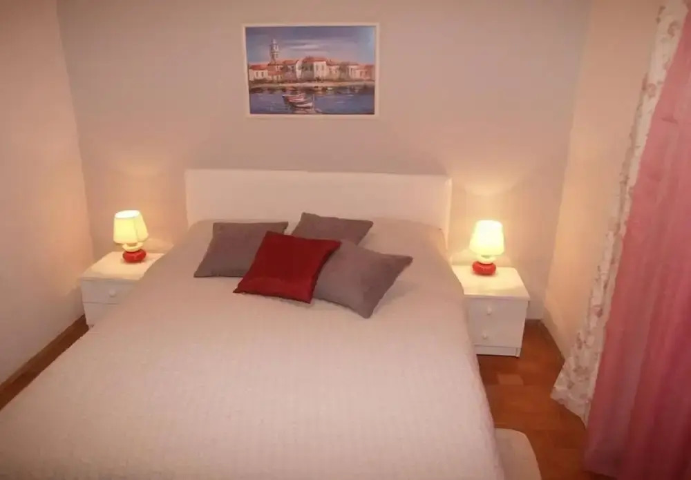 Vedro - 50 m From sea - 1- Red
