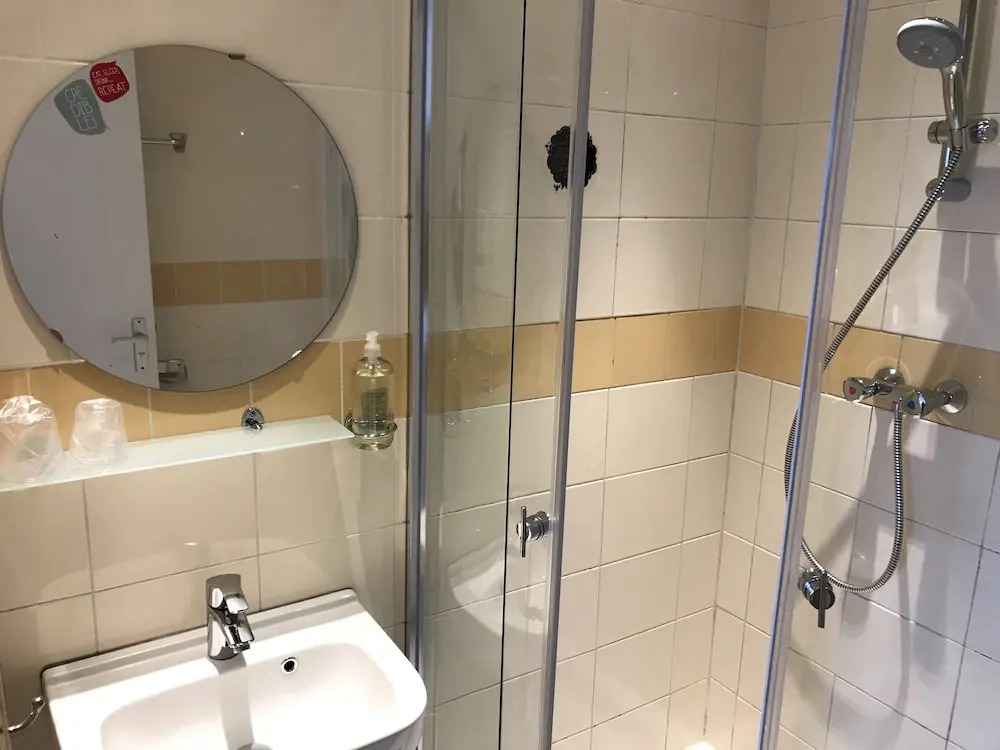 Hotel Credible