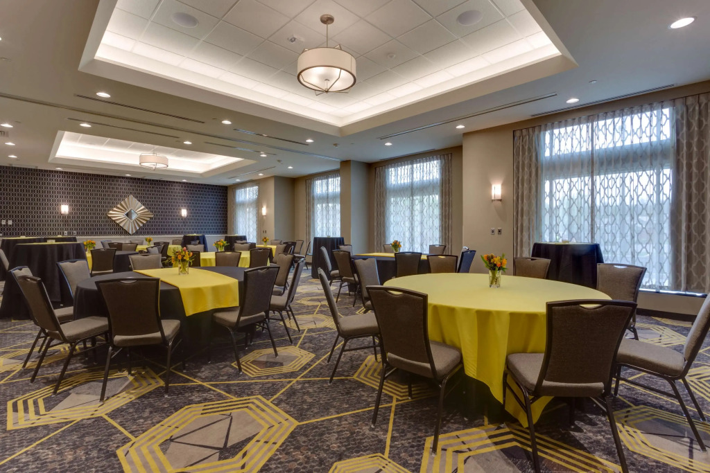 Drury Inn & Suites Pittsburgh Airport Settlers Ridge