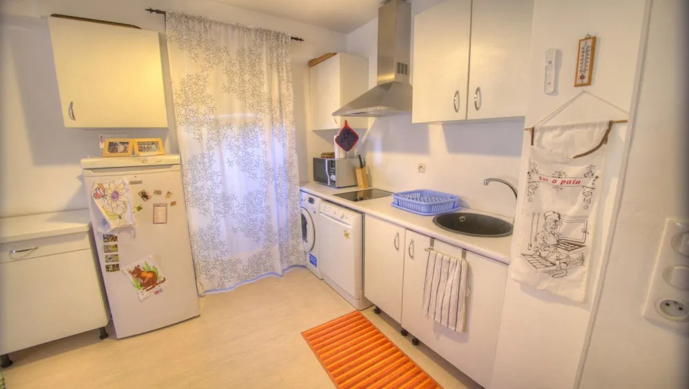 Large T2 3 étoiles 750m Palais PKG