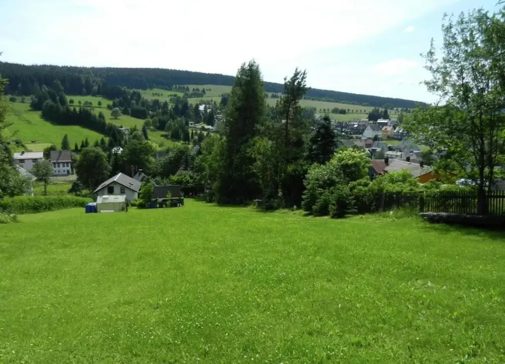 Cozy Holiday Home in Grossbreitenbach near Schwarza Valley