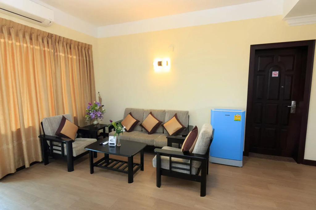 Paradise Hotel