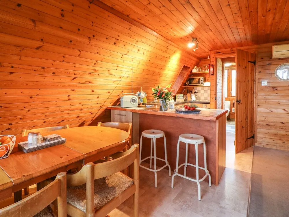 Rose Lodge