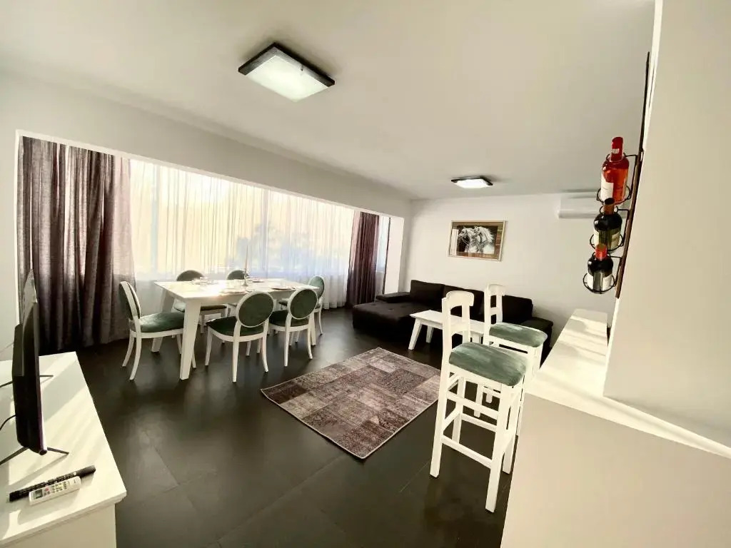 Cara Apartment - 5 min walk to the beach (Delfinariu - bd. Mamaia)