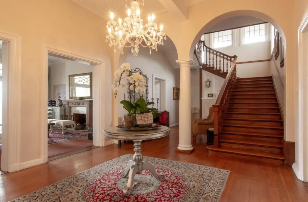 Rhondas Manor Boutique Guesthouse