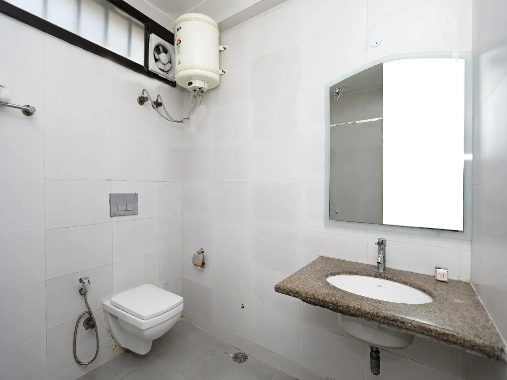 OYO 11605 Hotel Aravali Inn