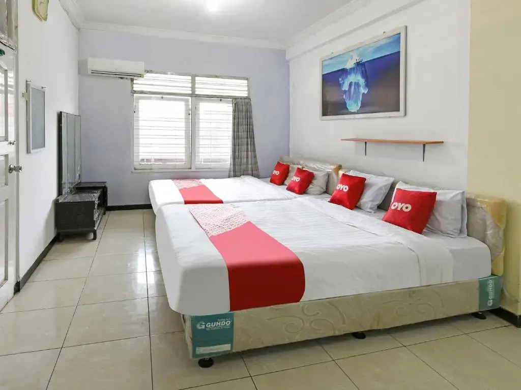 OYO 90451 Hotel Roda Mas 1