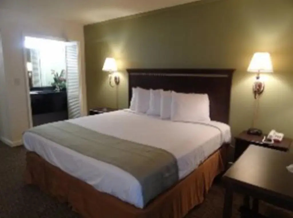 Motel 6 Abbeville, AL