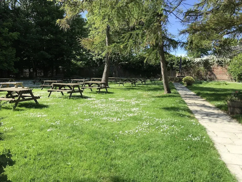 The Cottage Inn Hotel