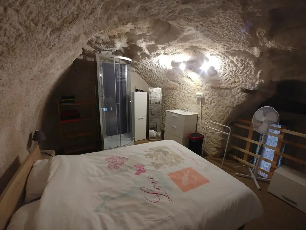 Manoir Le Cristal , Piscine et chambres tempérées