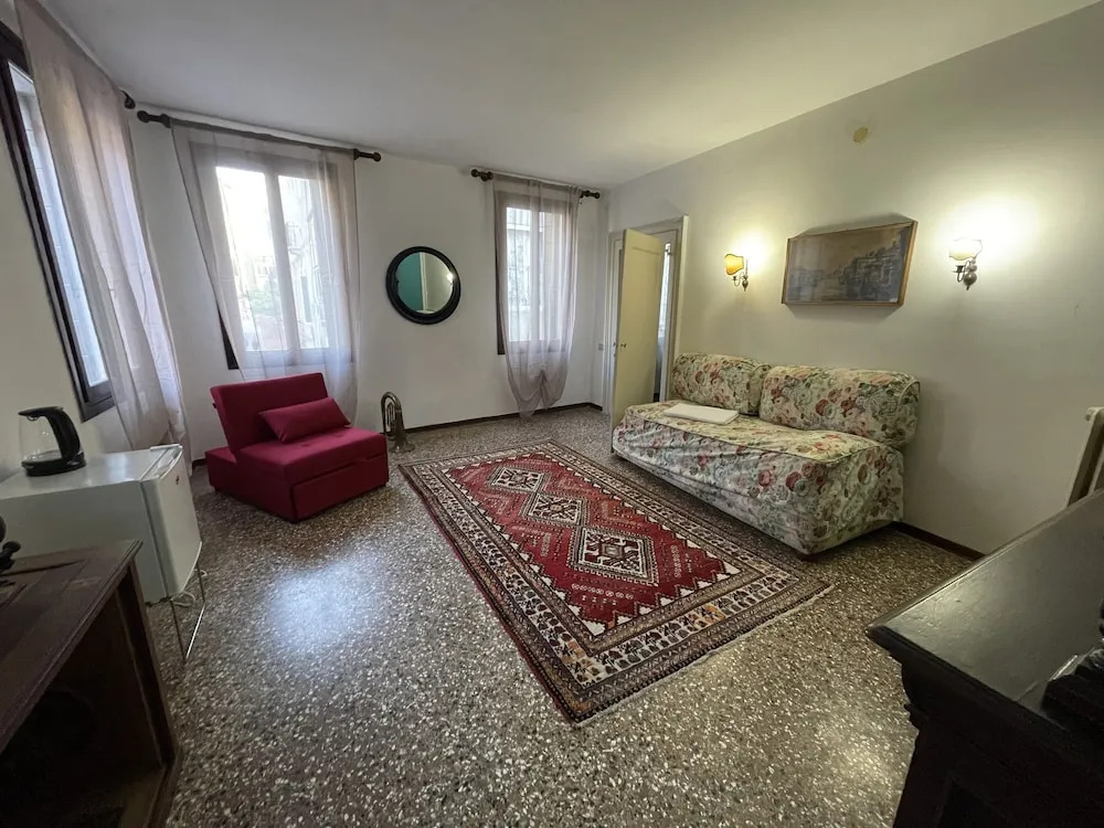 Lions Venice Guest house