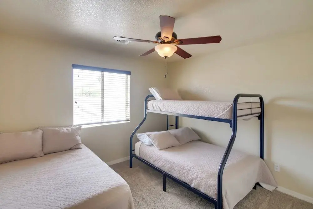Pool, Hot Tub & Mtn Views: Lake Havasu City Home!