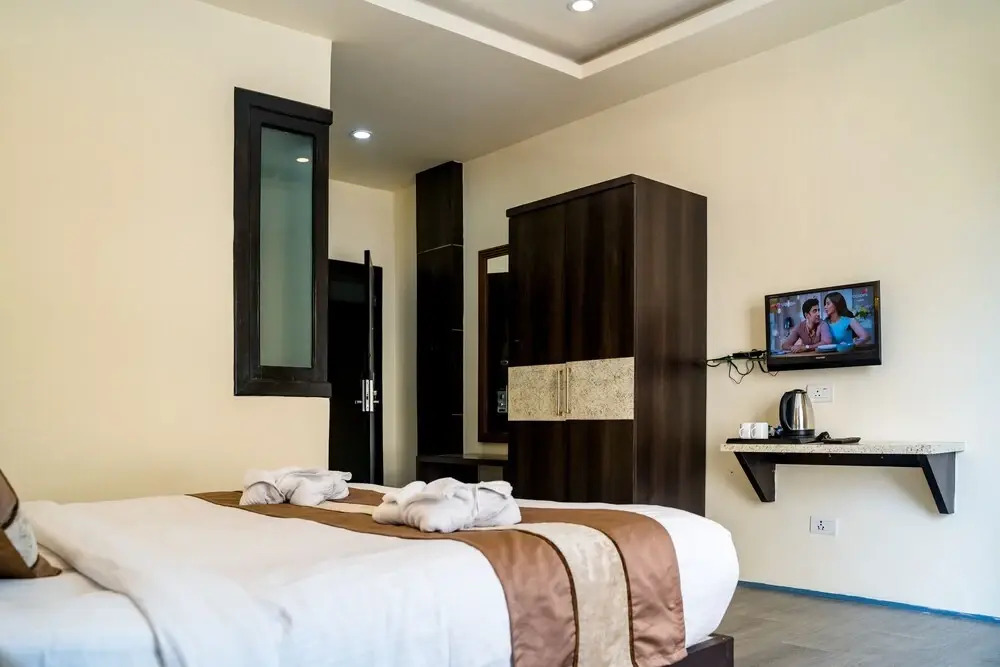 Hotel Tara Palace
