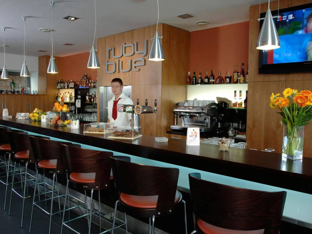 Hotel Ruby Blue