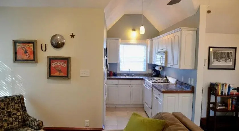 Brava House Bed and Breakfast