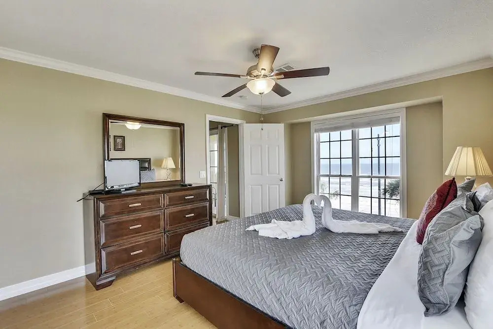 Dawn 1038-sailor's Repose 2 Bedrooms 2 Bathrooms Condo