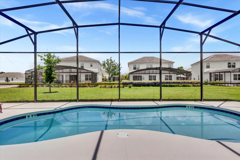 6 Bd 6 Ba Bella Vida 4564 Cl