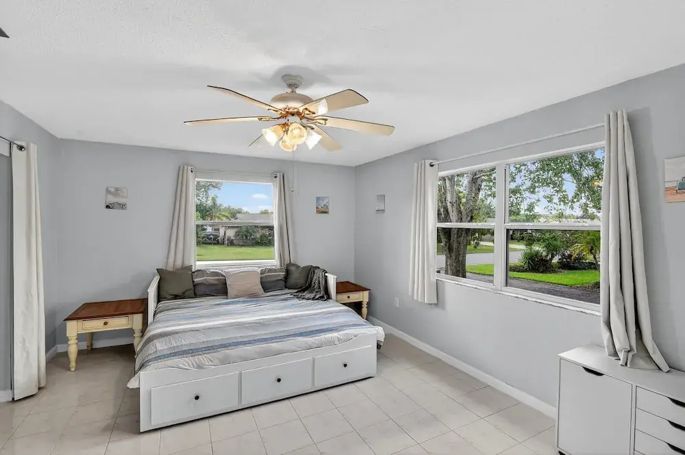 Chelsea Way Getaway Bright 4br Family Retreat 4 Bedroom Home