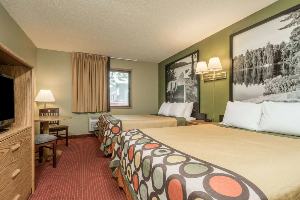Super 8 by Wyndham Red Wing