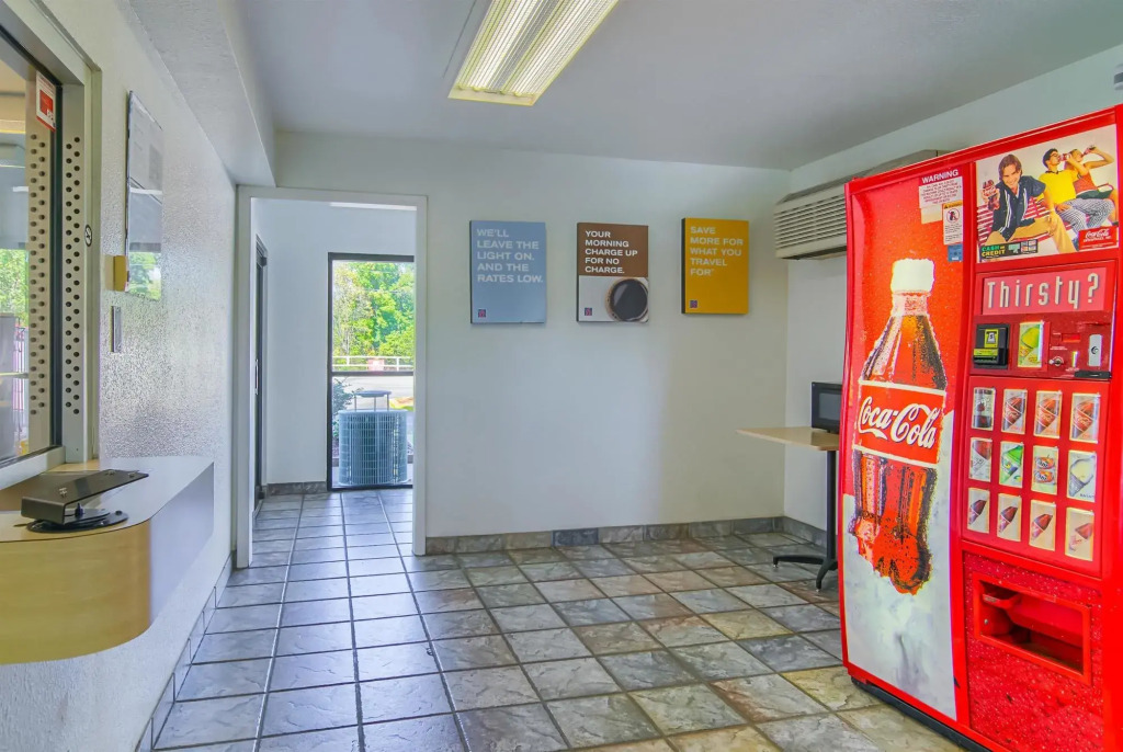 Motel 6-Russellville, AR