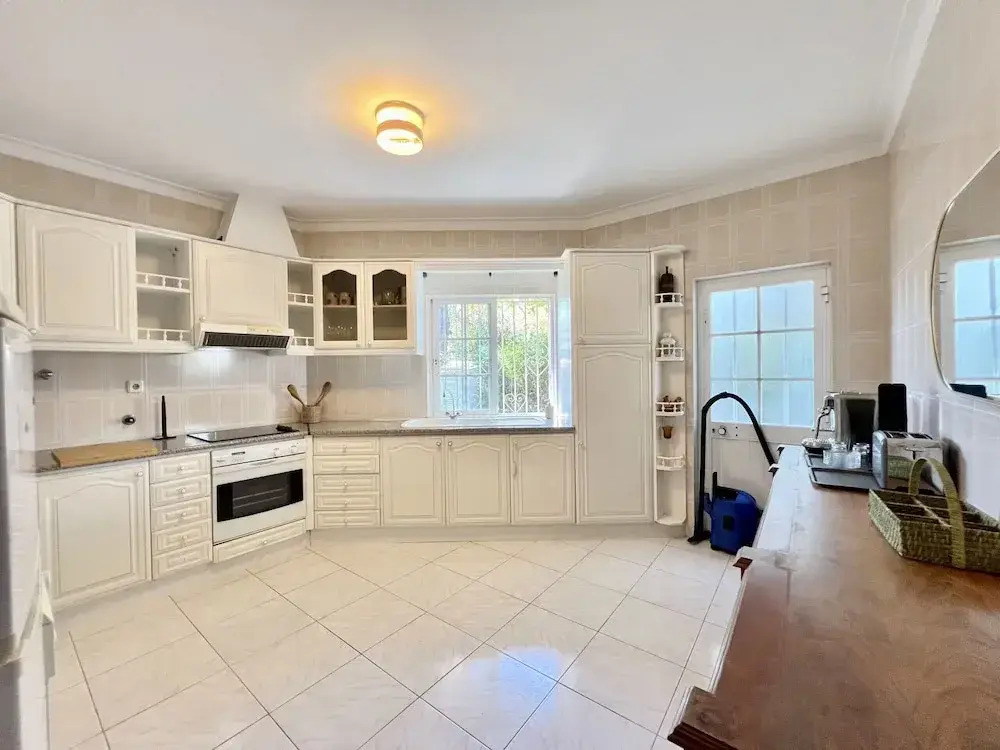Vilamoura White House Villa With Pool by Homing