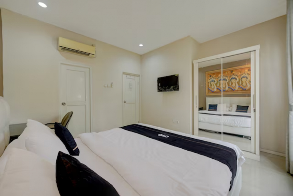 Hotel O near RS Fatmawati formerly White House