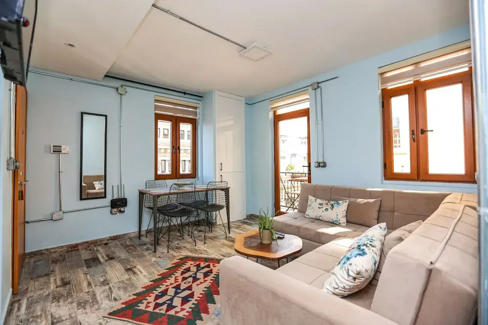 No 8 Galata