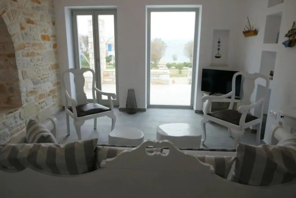Afroditi Studios & Villas