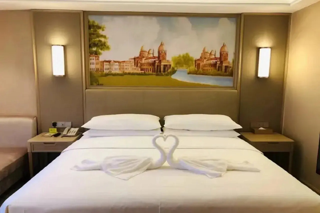 Vienna Hotel Chongqing University Town