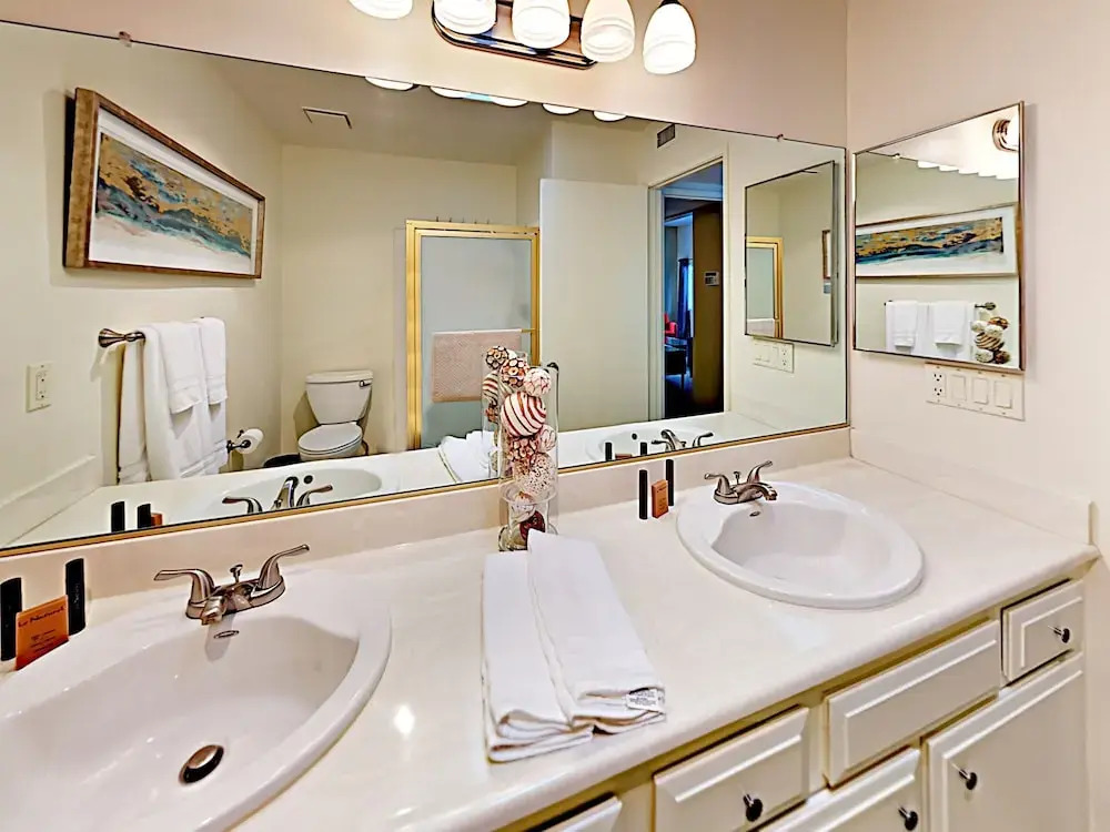 Los Coyotes - 2 Br Condo