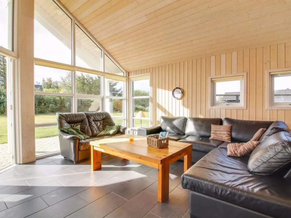 "Alyna" - 850m from the sea in NW Jutland
