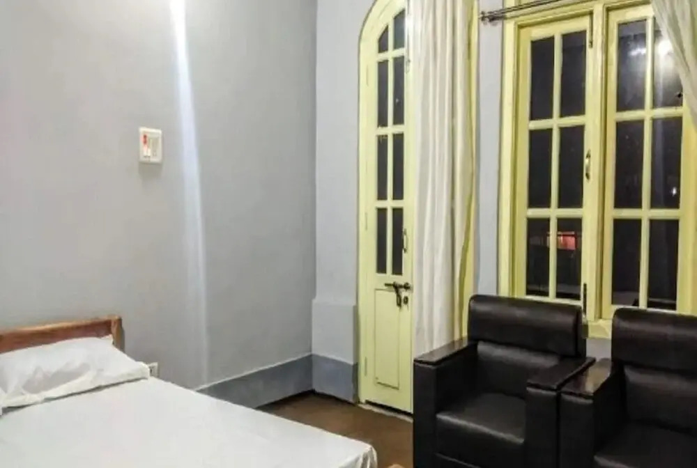 Goroomgo The East Gate Kohima