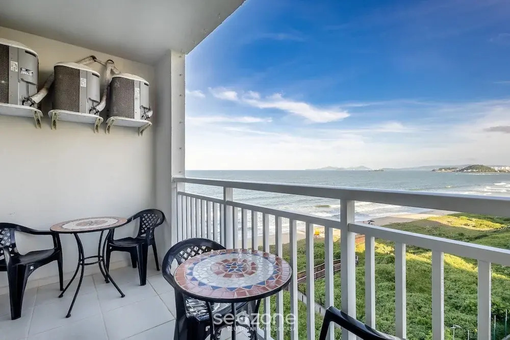 VAC - Beachfront Condo in Itajuba Beach