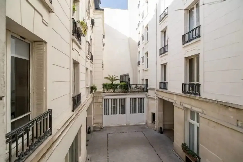 Amazing and Modern Flat for 6 in Le Marais