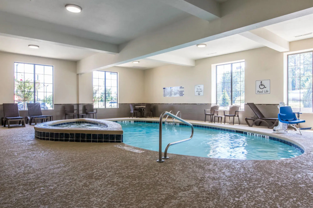 Comfort Inn & Suites Macon West